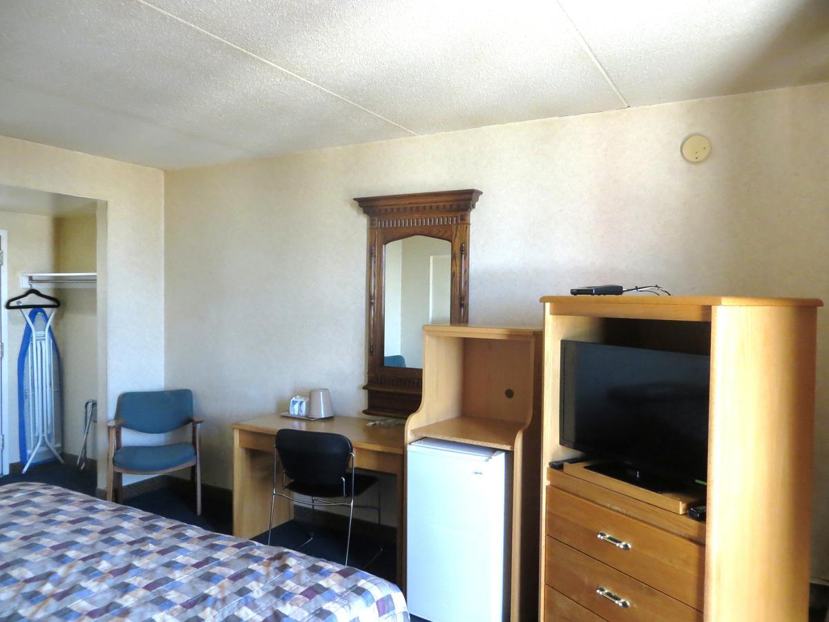 Town And Country Motor Hotel カルガリー エクステリア 写真